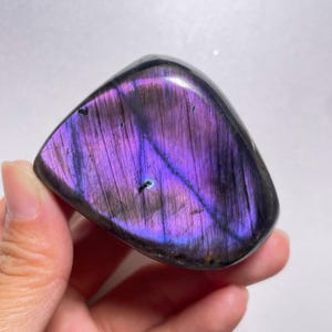 104g High Quality Flash Labradorite Freeform, Super Flashy Polished Purple Labradorite Crystal.