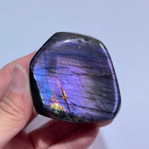 86g Top Quality Flash Labradorite Freeform, Super Flashy Polished Purple Labradorite Crystal.