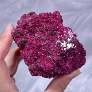 218.3g UV Reactive-Raw Ruby Specimen, Mineral Collection, Home Decor, Lab-grown Ruby super sparkly raw