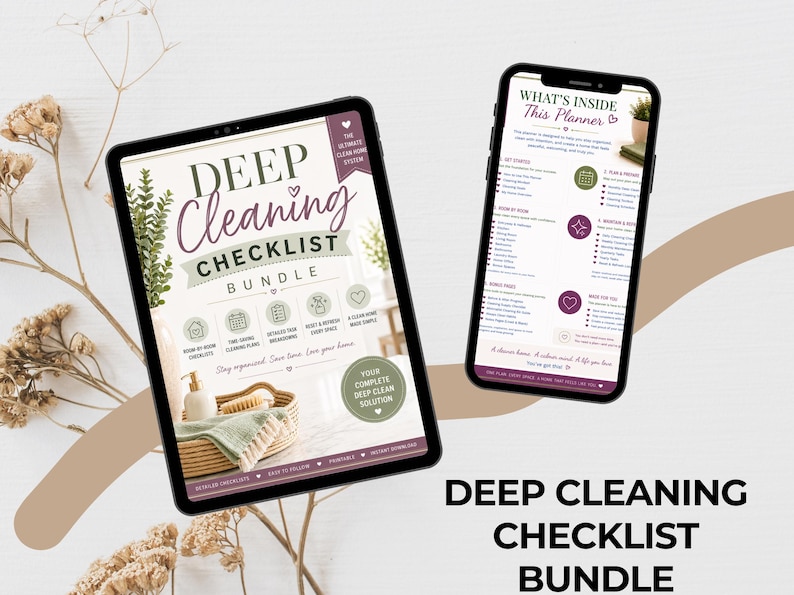 Op de afbeelding: Een digitale deep cleaning checklist bundel weergegeven op een tablet en een smartphone. Het tabletscherm toont de titel Deep Cleaning Checklist Bundle met iconen. Het telefoonscherm toont een lijst met de titel What's Inside This Planner.