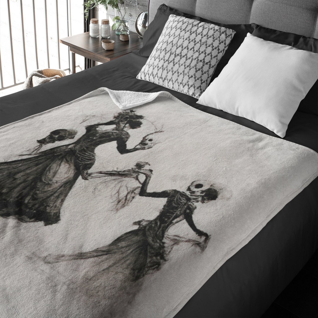 Macabre Blanket, Grunge, Gothic, Victorian Gothic, Dark Academia, Goth ...