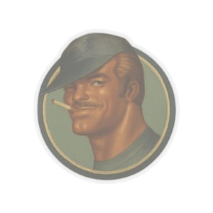 Puede incluir: Una pegatina con una ilustración vintage de un hombre con bigote, que lleva un sombrero y fuma un cigarrillo. El hombre está representado en un marco circular con un fondo verde y un borde dorado. La pegatina tiene un borde blanco.