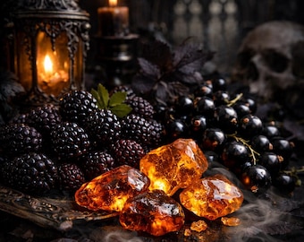 DARQUE BERRIES & AMBER, fragranced body spray, perfume, gothic fragrance, blackberry, black currant, rich dark scent