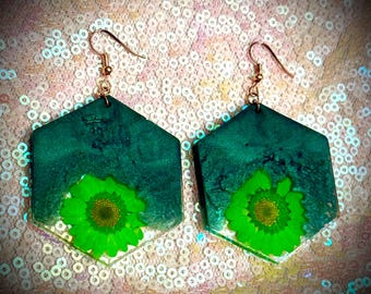 Green Resin Earrings with Real Dried Flowers | Handmade Botanical Jewelry | Nature-Inspired Earrings