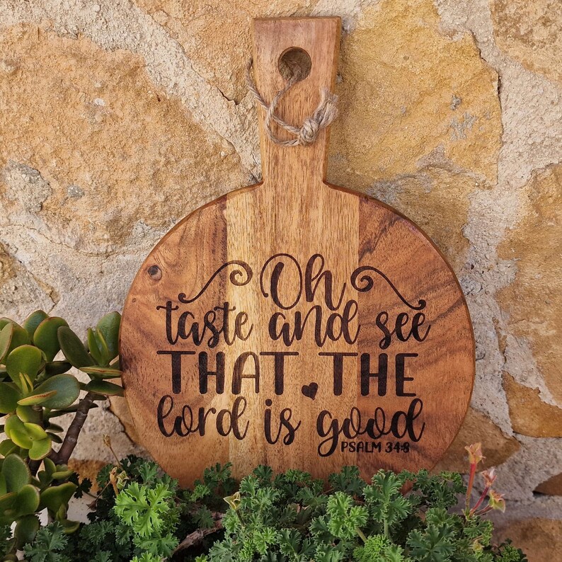 Personalized Acacia Wood Cutting Board: Engraved Charcuterie Board - Etsy