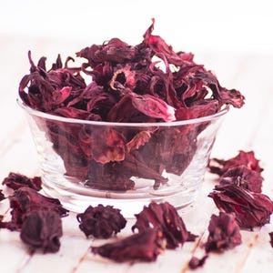 Naturlig Bissap – Ekologisk och hantverksmässig hibiskusinfusion, uppfriskande och törstsläckande dryck