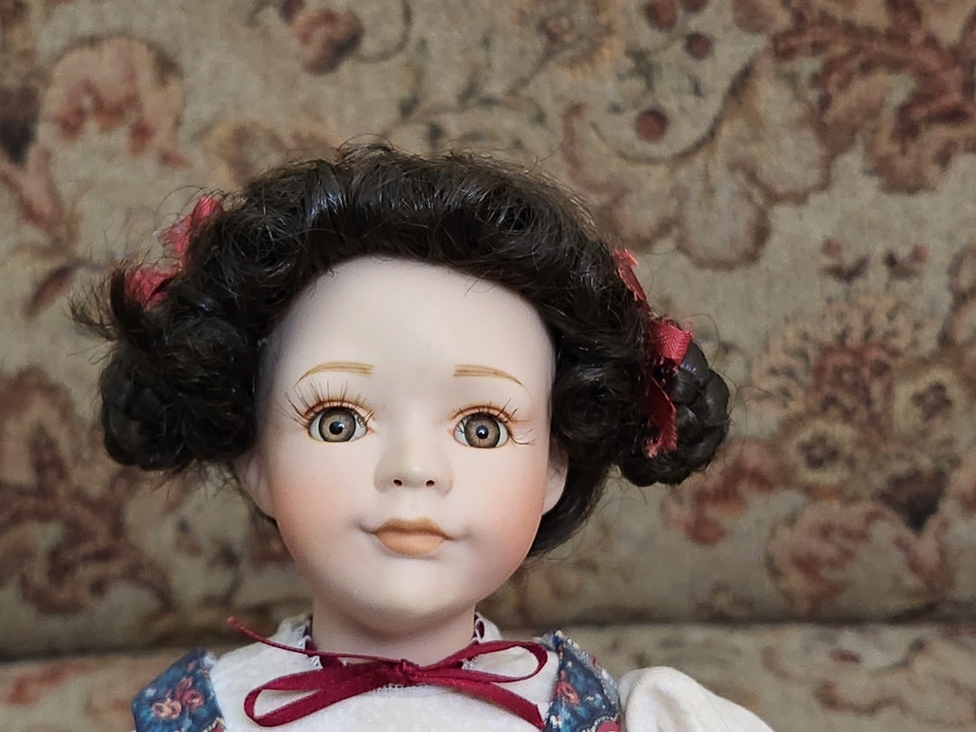 Vintage Musical Wind up Doll With a Sweet Face Numbered 204A Etsy