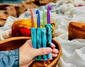 Ergonomic Crochet Hook Set, Turquoise Crochet Hooks - Blue Resin Hooks Aluminum Crocheting Tool, 3-10mm