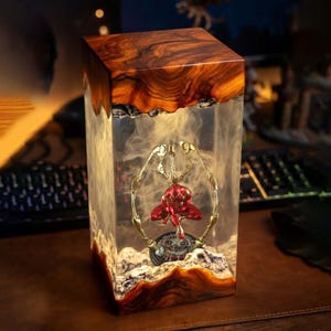 Resin 3D Spider Man 2099 Lamp, LED Night Light, Superhero Figurine, Custom Handcrafted Decor, Blue Light Effect