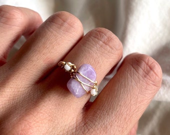 Dainty Lilac Lepidolite White Bead Wire ring Copper ring Handmade ring