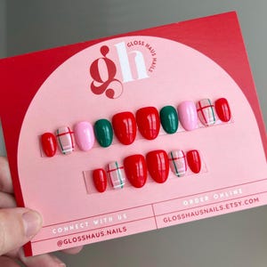Holiday Nails | Press on Nails | winter Nails | checkered nails | plaid nails | cute nails | Gloss Haus Nails