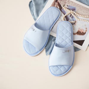 Women&#39;s Slippers with Hand-glued Diamonds for Summer Spring Travel Slippers Bedding Shoes Indoor and Outdoor