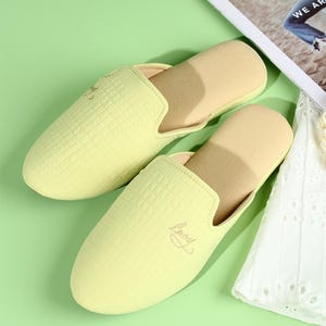 Minimalist house slippers with embroidery, super comfortable, non-slip sole