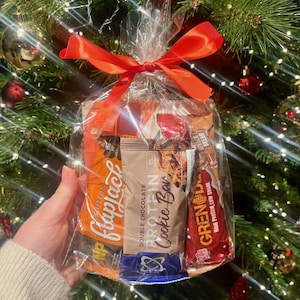 Gym Gift - Perfect gift under 15 Pound! Protein Gift, Gym Gift for him or her! Protein Bars, Whey Protein, Protein Cookie