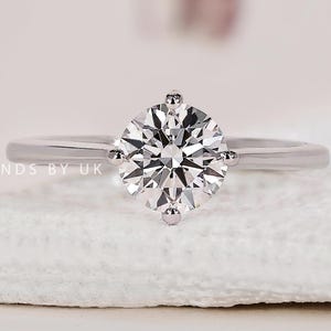 Diamond Engagement Ring Solitaire Lab Grown Diamond Ring Round Diamond Wedding Anniversary Ring Brilliant Simple Dainty Promise Ring for Her
