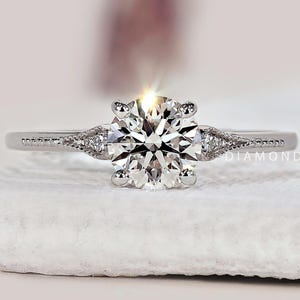 Diamond Engagement Ring Round Cut Ring Real Lab Grown Diamond Ring Anniversary Gift for Wife Unique Proposal Rings for Women Wedding Ring