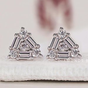 Diamond Earrings Baguette Diamond Studs Tringle Shape Diamond Stud Earrings for Her Tringle Studs for Gift Tiny Everyday Earrings for Bride