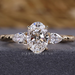Oval Diamond Engagement Ring Oval Trilogy Diamond Ring for Her Side Pear Diamond Ring Real Lab Grown Diamond Ring Hammer Finish Oval Ring
