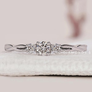 Lab Grown Diamond Ring Round 3 Stone Diamond Ring Unique Twisted Band Ring for Wife Minimalist Diamond Ring for Birthday Gifts Promise Ring