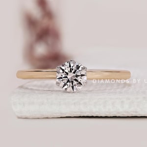 Lab Grown Diamond Engagement Ring High Setting Diamond Ring Two Tone Ring Round Cut Diamond Solitaire Ring for Anniversary Gift 6 Claw Pongs