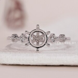 Platinum setting without diamond clearance