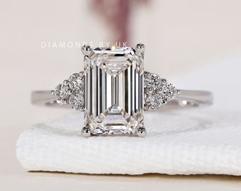 Emerald Diamond Engagement Ring Genuine Lab Grown Diamond Wedding Ring Round Cut Side Diamond Antique Proposal Ring Muse Basket Setting Ring
