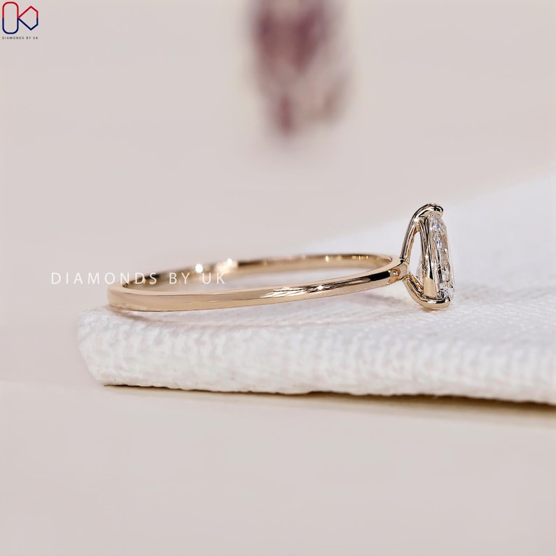 10k solid gold ring 
14k solid gold ring