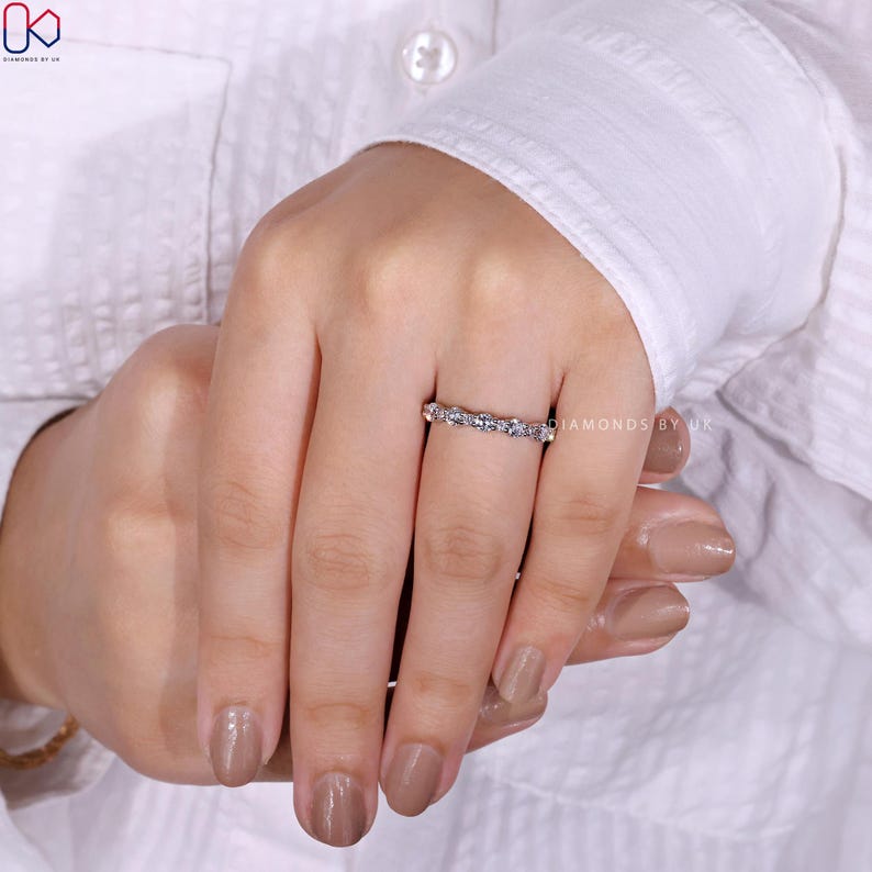 Wedding Anniversary ring
10th anniversary ring
18k solid gold ring