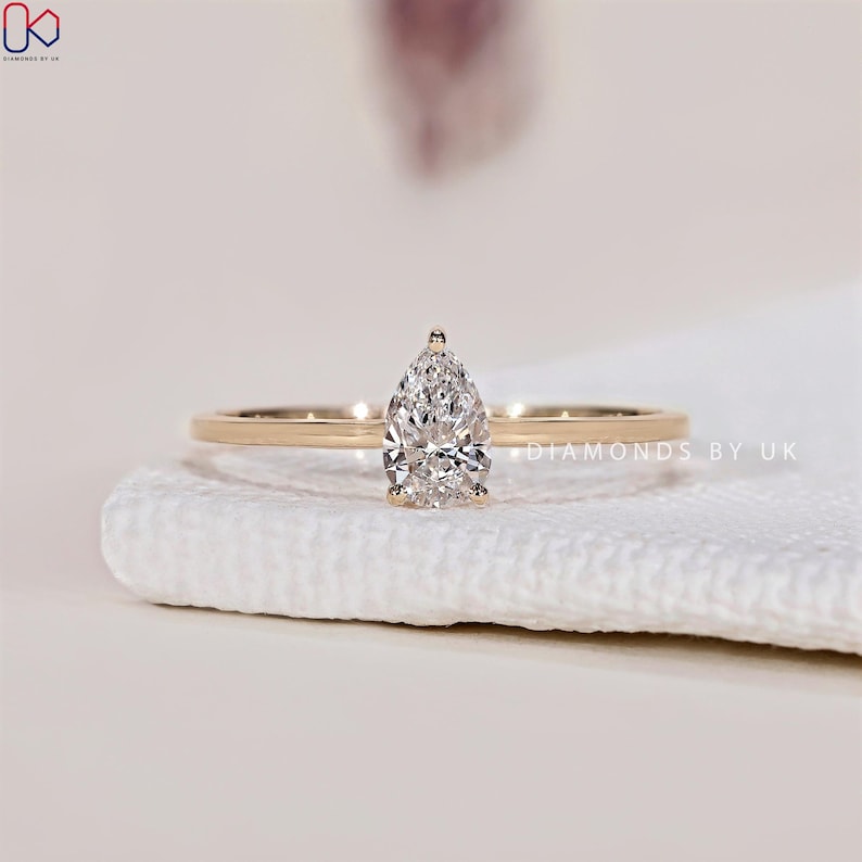 lab grown diamond ring
engagement ring
diamond ring