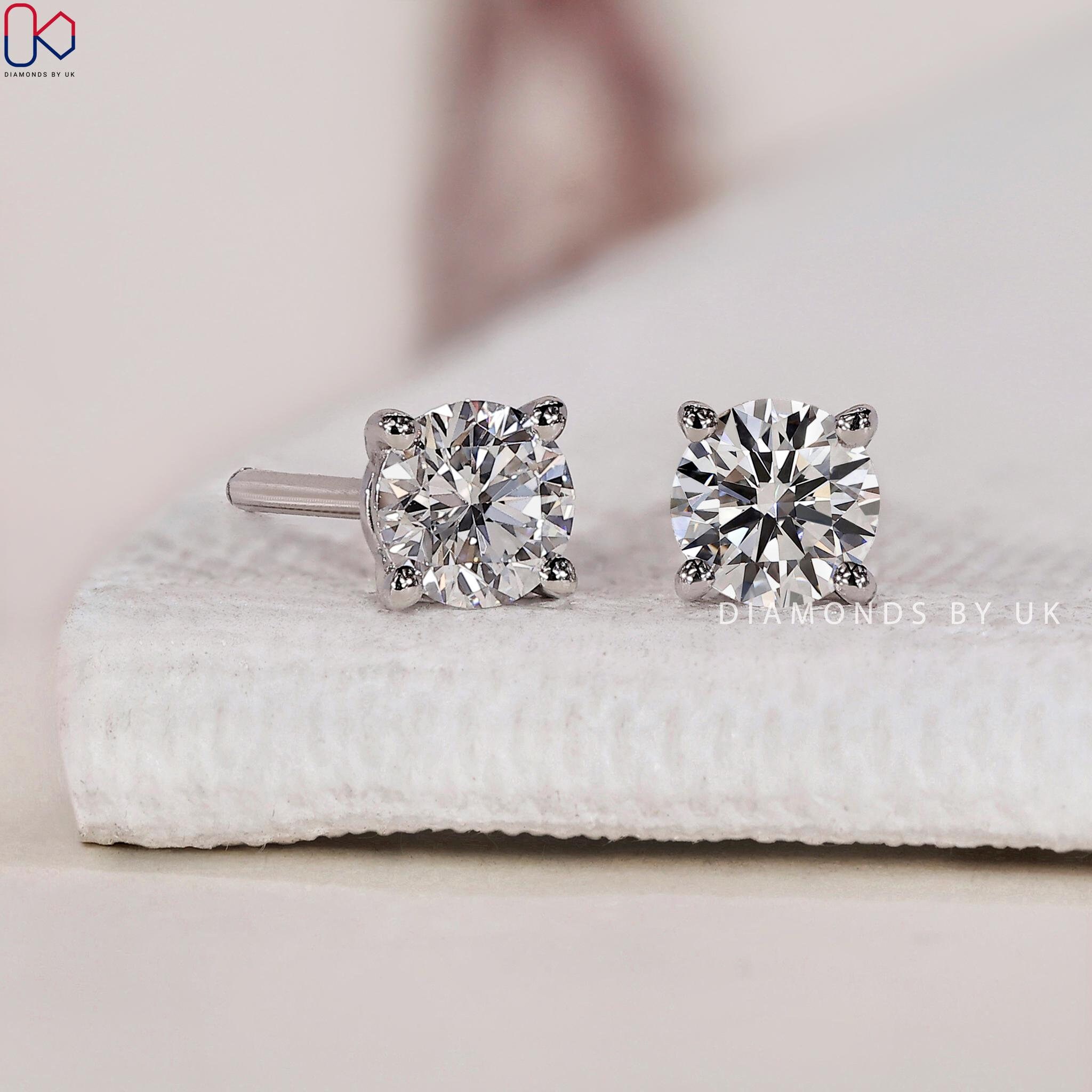 Diamond stud earring set discount