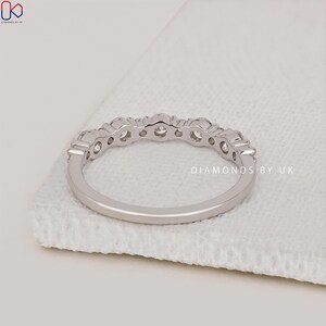 white gold ring 
rose gold ring
yellow colour gold ring