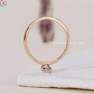 lab grown diamond ring 
engagement ring