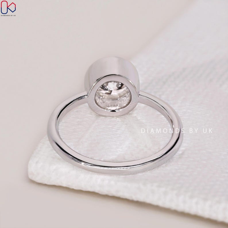 white gold ring 
rose gold ring
yellow colour gold ring