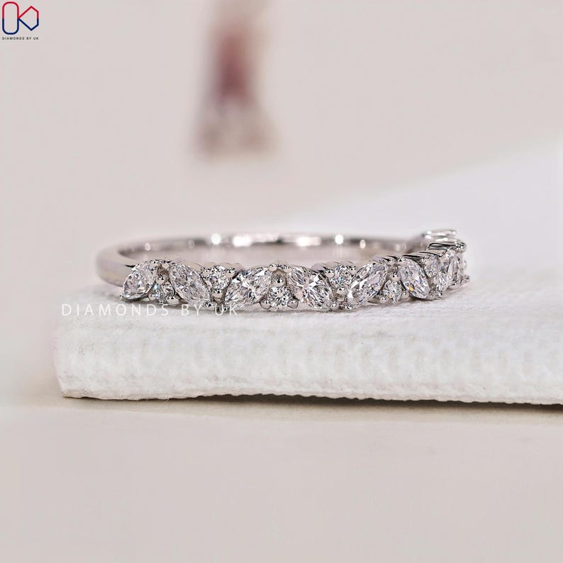 engagement ring
lab diamond ring
