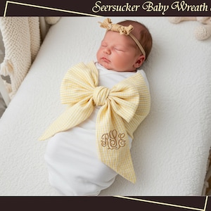 Seersucker Baby Wreath Sash Personalized Monogram Bow for Newborn Baby Photo Prop Embroidery Wreath Sash Baby Shower Gift Birth Announcement