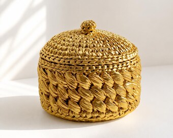 Cestino all'uncinetto dorato con coperchio / Scatola ricordo fatta a mano