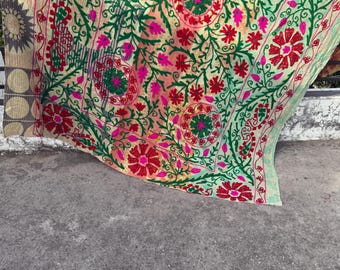 Unique Vintage Kantha Quilt / Rare Hand-Stitched / Indian Suzani Throw with Intricate Embroidery / Bohemian Kantha Blanket / Rare Find Throw