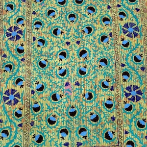 Vintage Kantha Quilt / Suzani Baumwolle Decke / Usbekische Suzani Hand bestickte Tagesdecke / Suzani Decke mit aufwendiger Stickerei