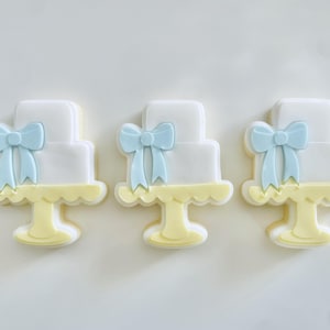 Cake Bow - Cutter & Raised Stamp Set
