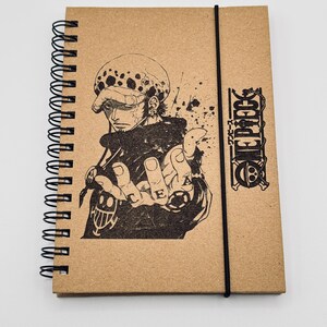 Agenda in cartoncino incisa a laser - Trafalgar Law | Laser-engraved key ring - Laser-engraved cardboard diary - Trafalgar Law