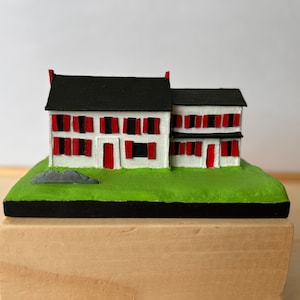 Miniature Colonial House Model – Handmade Farmhouse Diorama –  Architectural Scale Model