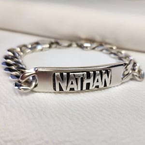 Pulsera de eslabones cubanos gruesos de plata 925 para hombre con nombre - Regalo gourmet de identificación judía como regalo del Día del Padre - Regalo del Día de San Valentín para él