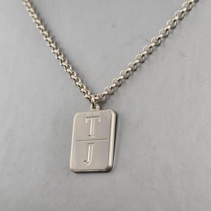Collar con placa de identificación para pareja personalizado - Regalo de joyería con inicial personalizada en plata de ley 925 - Collar con placa de identificación para él y para ella - Regalo perfecto para el Día de la Madre