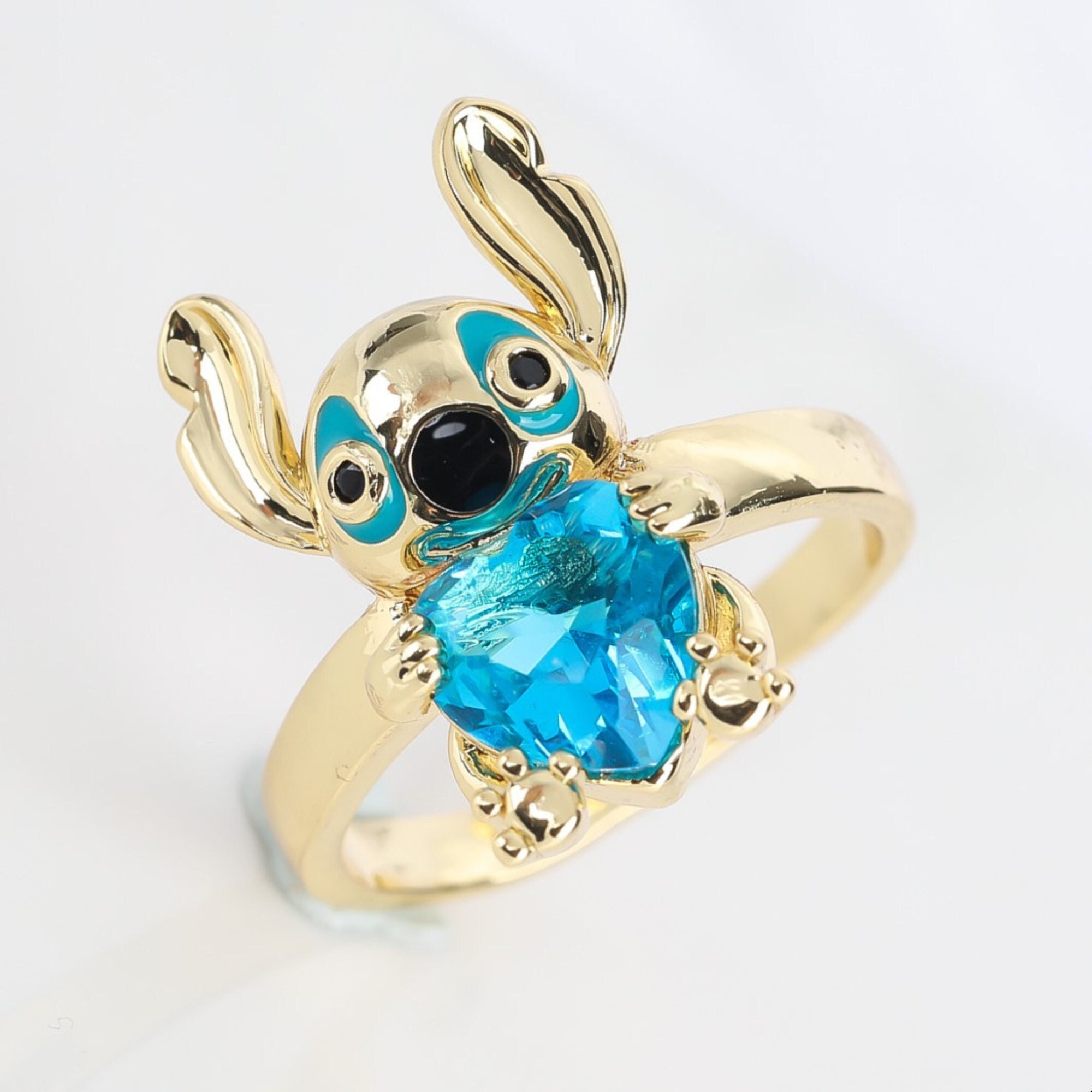 Stitch custom made figure as engagement ring box. — Steemit
