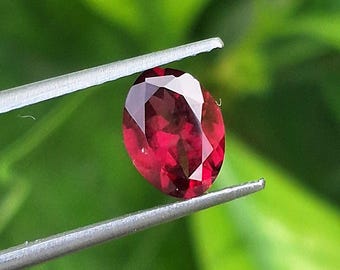 Pink Garnet Gemstone: 0.90 Ct Oval Cut, 5x7 mm, January Birthstone