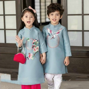 áo dài mẹ và bé, matching vietnamese ao dai for mom and daughter, vietnamese ao dai for girls, vietnamese ao dai for women, áo dài cho bé