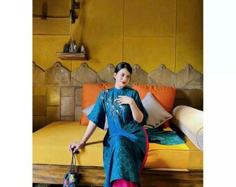 Pre-made Embroidered Modernized Ao Dai, ao dai gam, ao dai dang suong, ao dai cach tan, ao dai tet, ao dai for women, vietnamese ao dai.