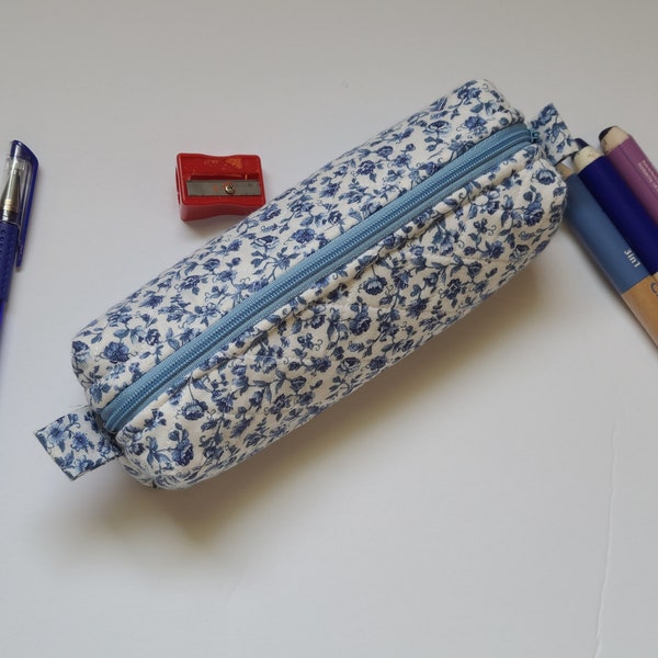 Quilted pencil case, slim pencil case, floral pencil case, pencil organizer, Handmade Zipper Boxy Brush Bag