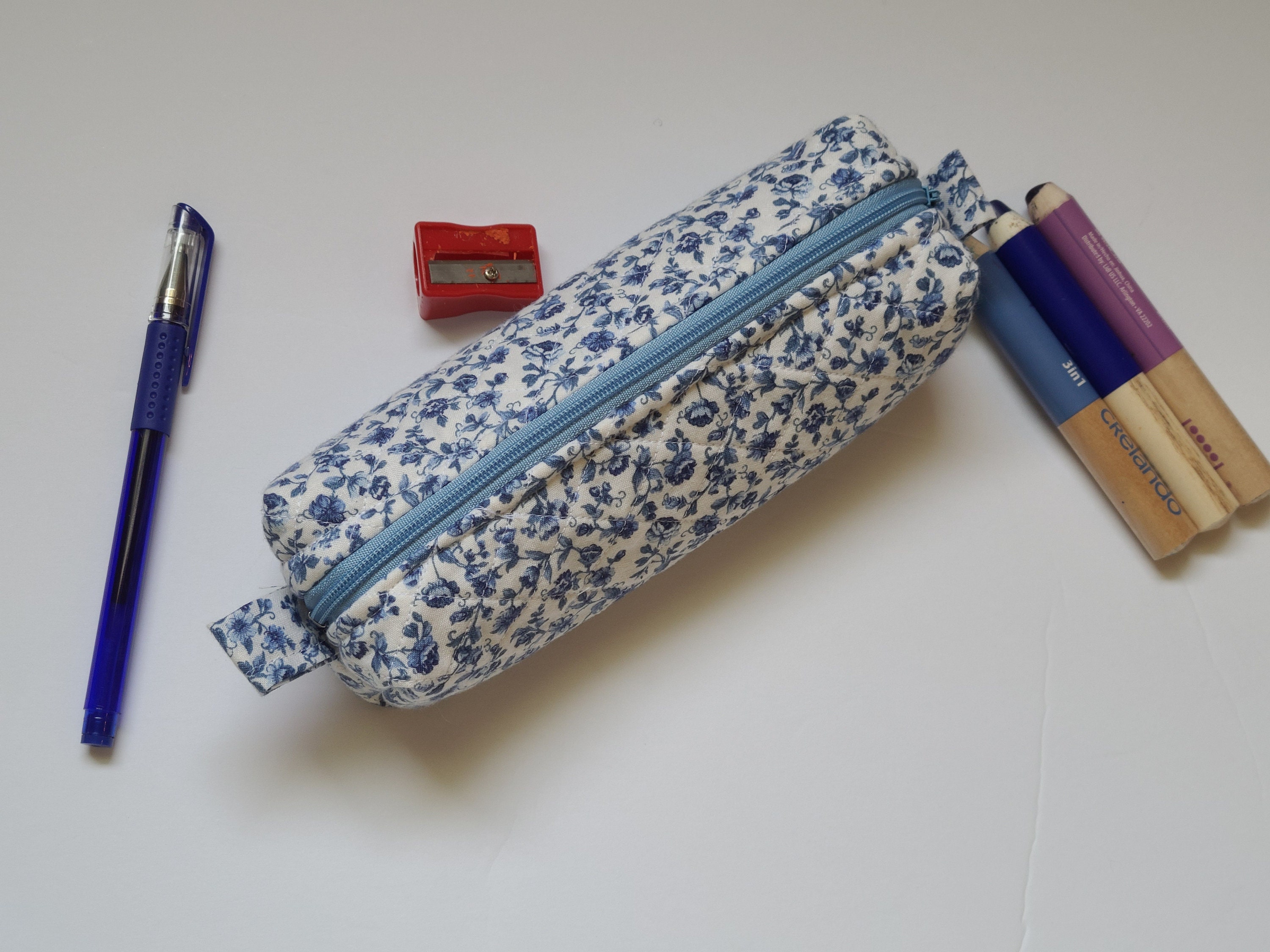 SDJMa Small Glitter Pencil Pouch, Small Pen Pencil Stationery Pouch Bag  Slim Design Zipper Pencil Pouch for Pens, Pencils, Marker, Pencil Pouch