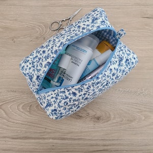 Floral Makeup Bag, Quilted Makeup Bag, Cute Makeup Bag, Boxy Make up Bag, Blue Floral Makeup bag image 9